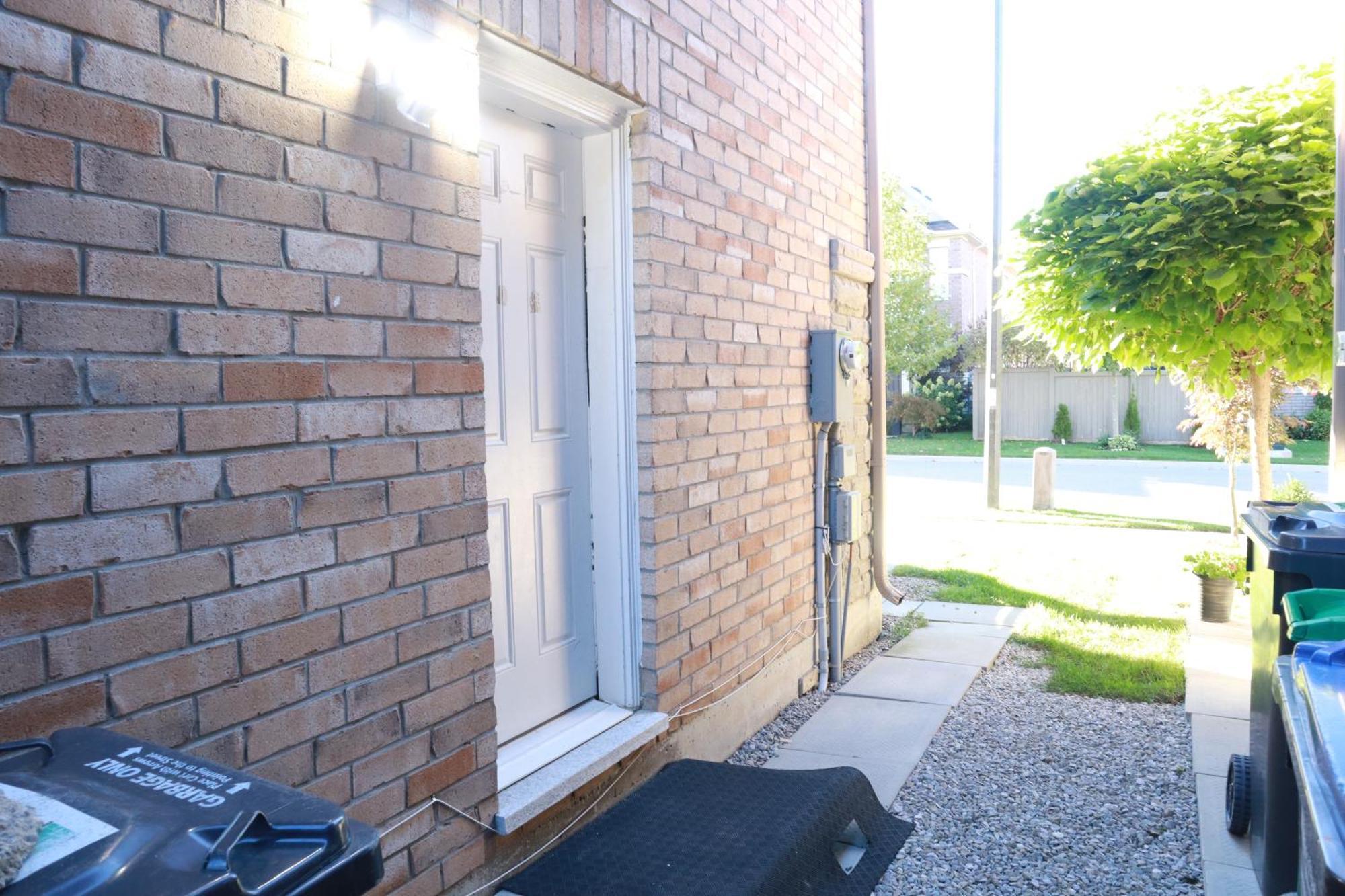 Stunning Furnished 2Bedroom/2Washroom Apartment Brampton Kültér fotó