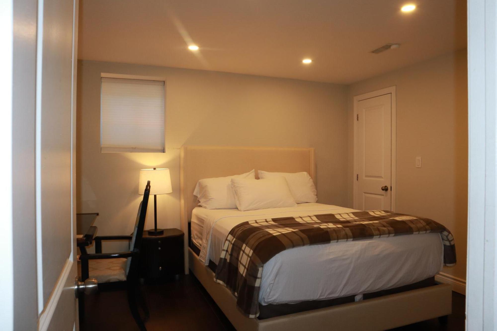 Stunning Furnished 2Bedroom/2Washroom Apartment Brampton Kültér fotó