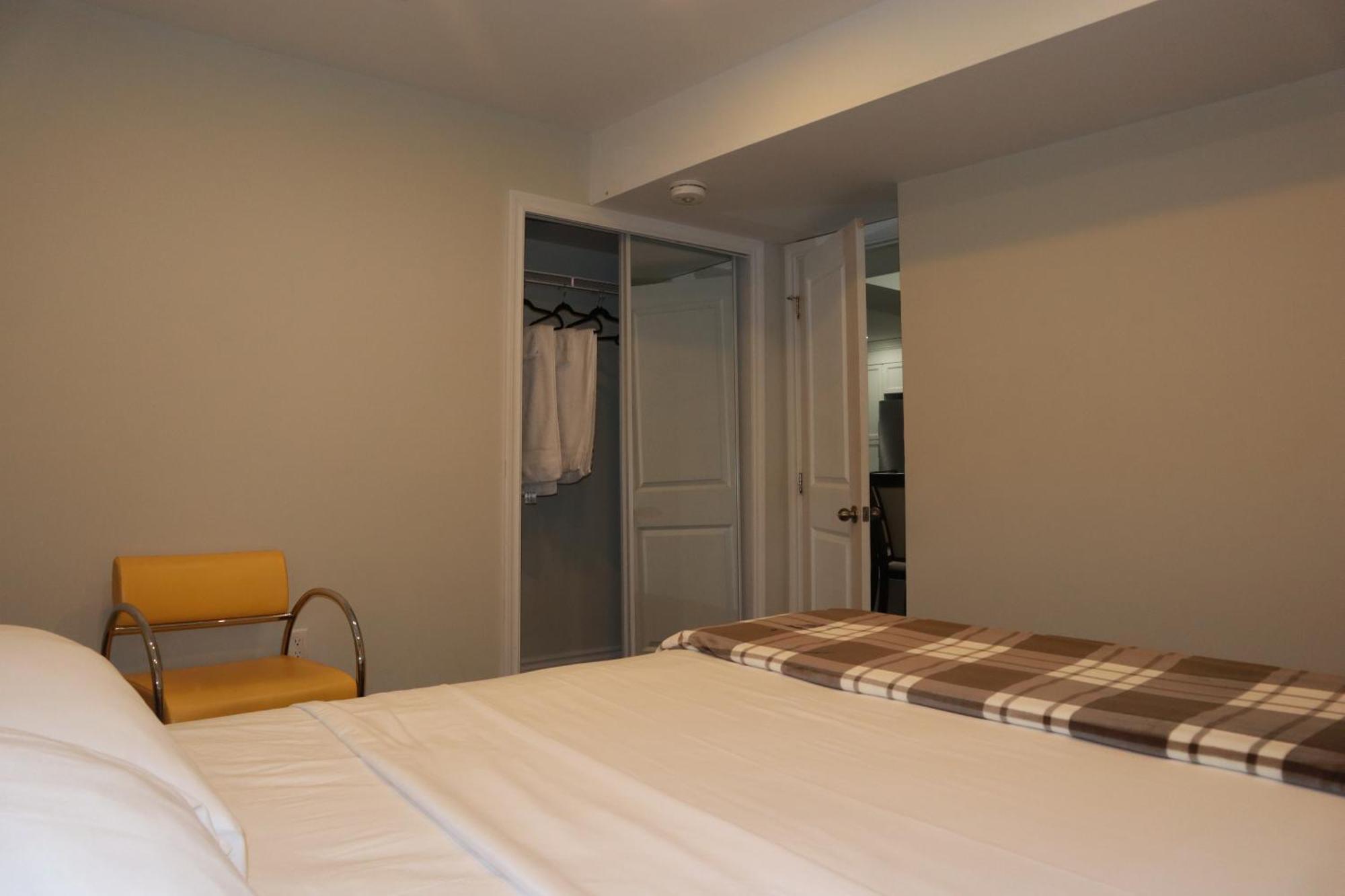 Stunning Furnished 2Bedroom/2Washroom Apartment Brampton Kültér fotó