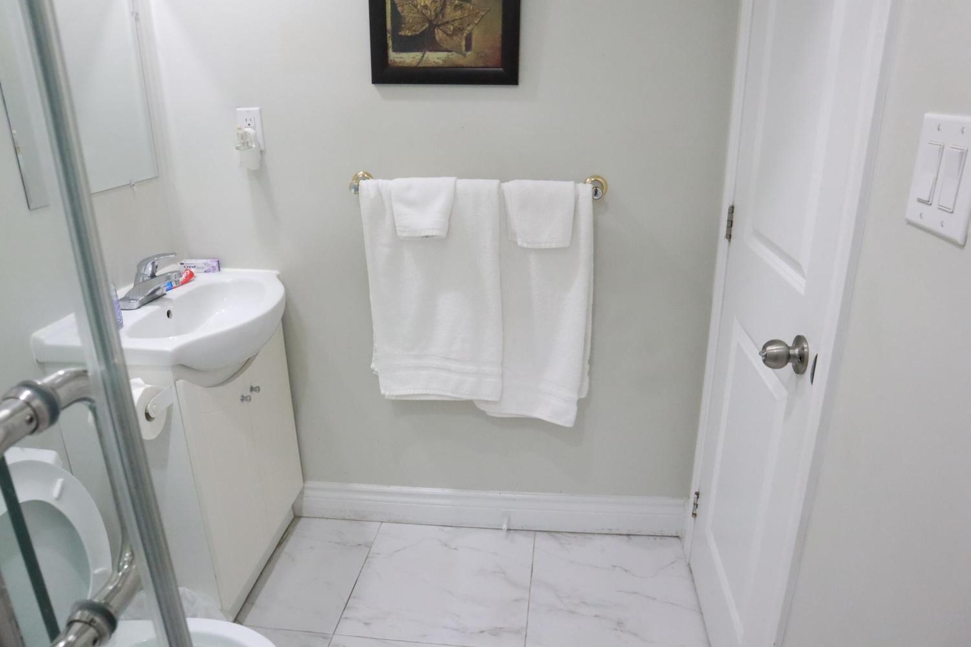 Stunning Furnished 2Bedroom/2Washroom Apartment Brampton Kültér fotó